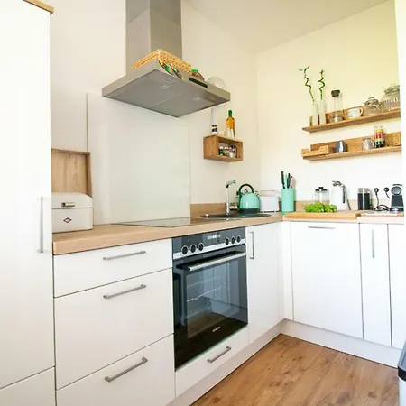 Apartment Heimathafen Rettin- Strandnah & Riesen Garten - #120064