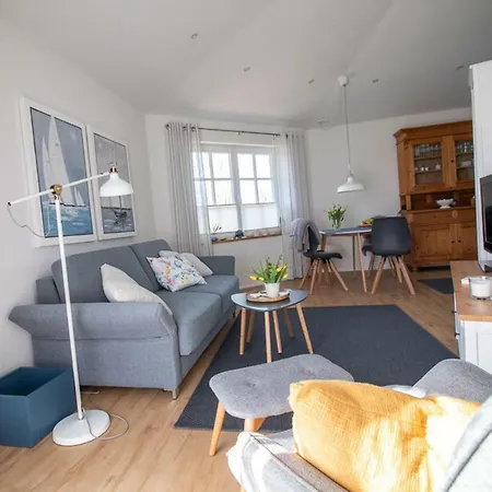 Heimathafen Rettin- Strandnah & Riesen Garten - #120064 * Neustadt in Holstein